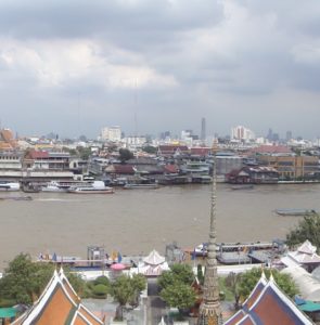 Bangkok, Tapınaklar, Kraliyet Sarayı ve Chao Praya Nehri